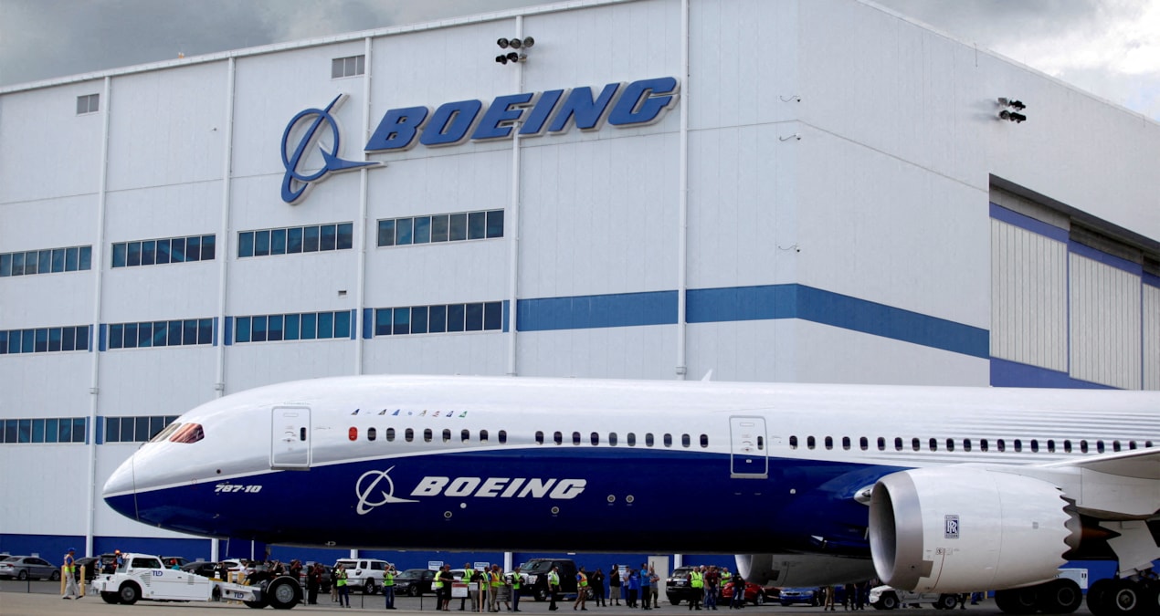 Boeing 2 binden fazla çalışanını işten çıkaracak