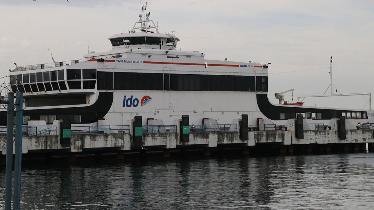 Yalova İskelesine Çarpan İDO Feribotu