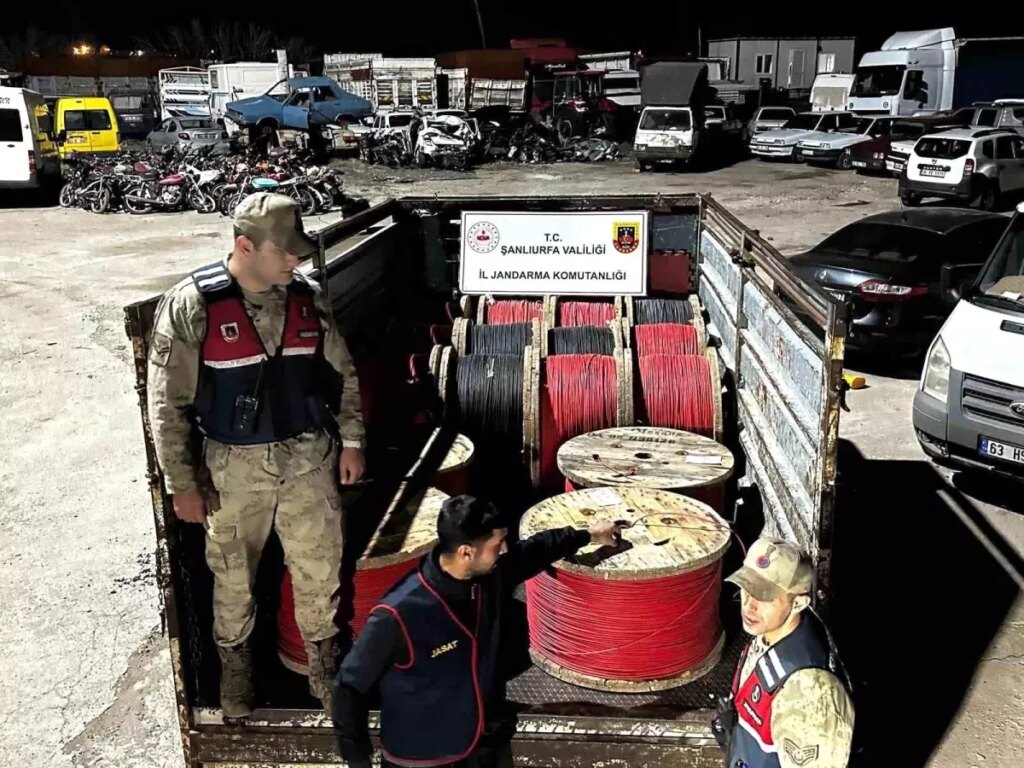 Şanlıurfa’da Elektrik Kablo Hırsızları Yakalandı