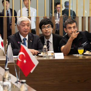 japonyadan baykara ziyaret M77LV8dq