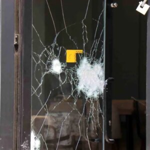 serdivanda bahce mobilyalari dukkanina saldiri cqFxedmF