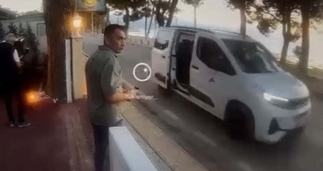 bursada kafeye silahli saldiri kamerada 1 yarali 1Fat3m5J