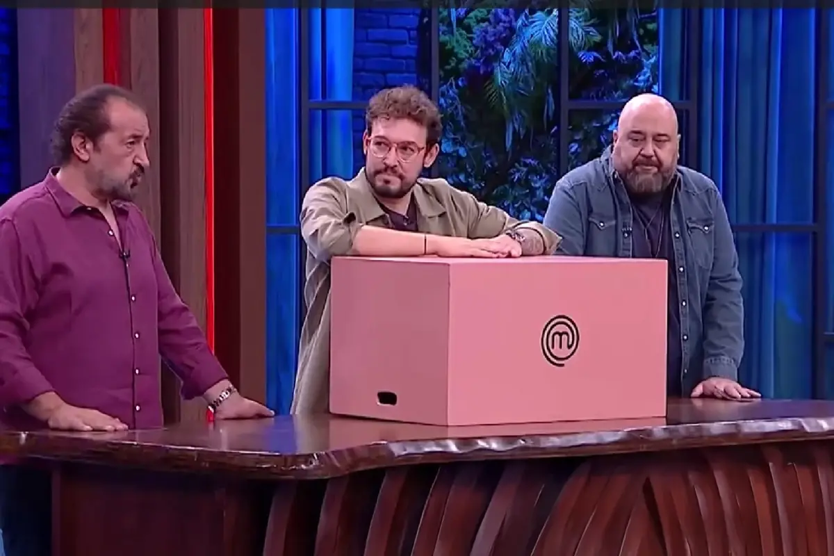 masterchefte kriz mehmet sef studyodan kovdu cagatay ofkesine yenik dustu R34tpAwX