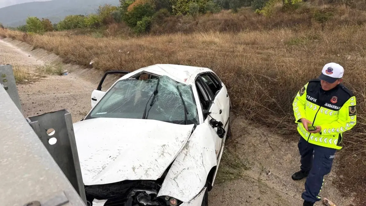 bursada trafik kazasi 4 yarali VrIerRcW