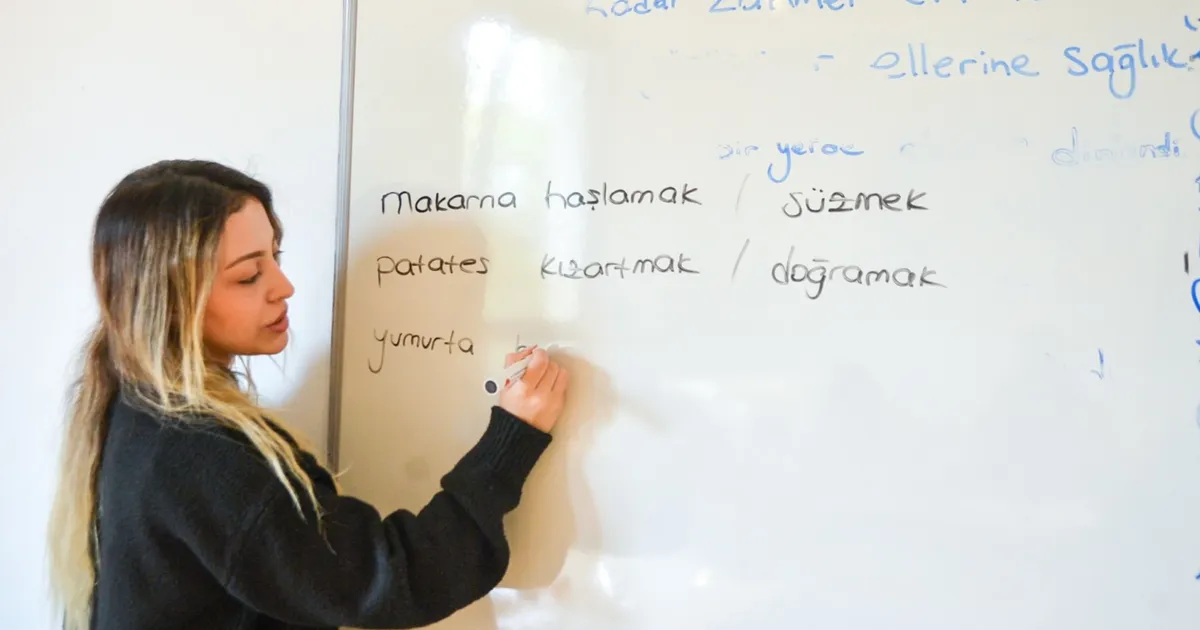 istanbul beylikduzunde yabancilara turkce dersi XsX8Ycp5.webp