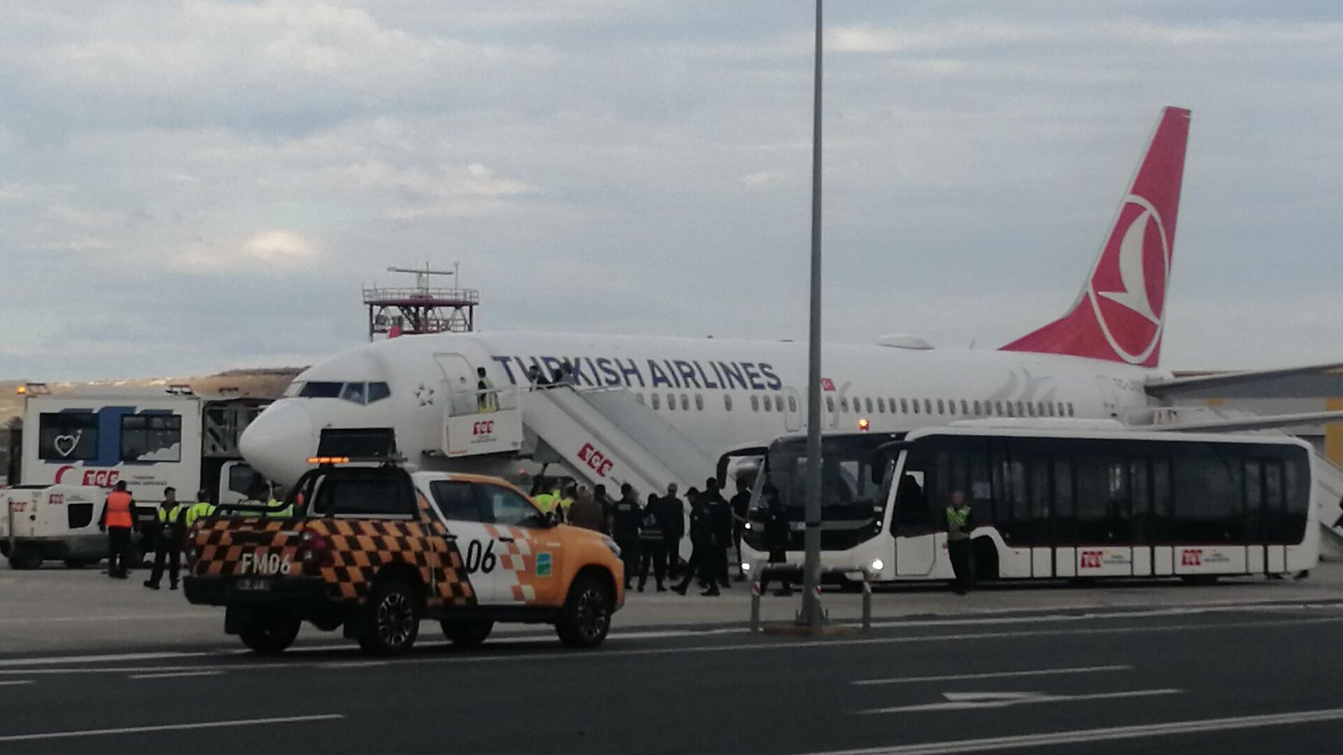 kuresel sumud filosu aktivistleri turkiyeye ulasti KEgVJFyY