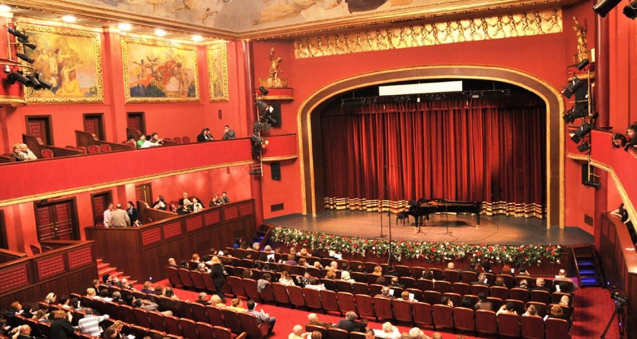 sureyya operasinda caykovski ruzgari Xrvkh6Ze