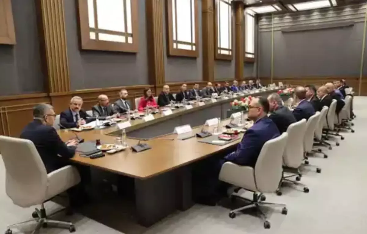 tbf heyeti iletisim baskanligini ziyaret etti Q5aKvgx2.jpg