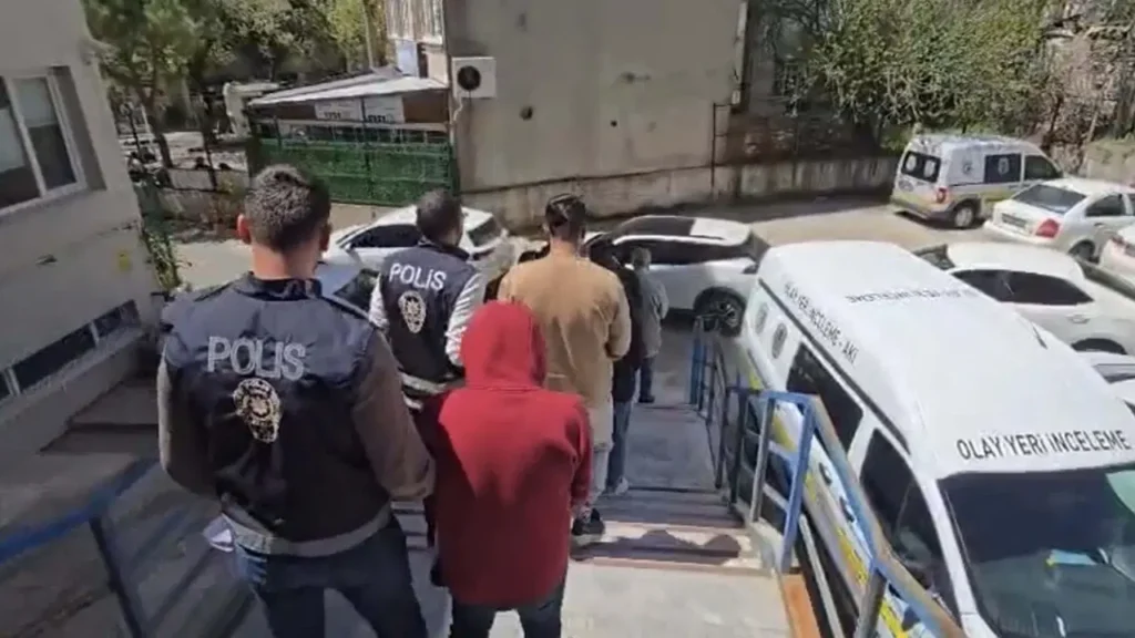 muglada-fuhsa-aracilik-operasyonu-5-gozalti-mLUYwvXO