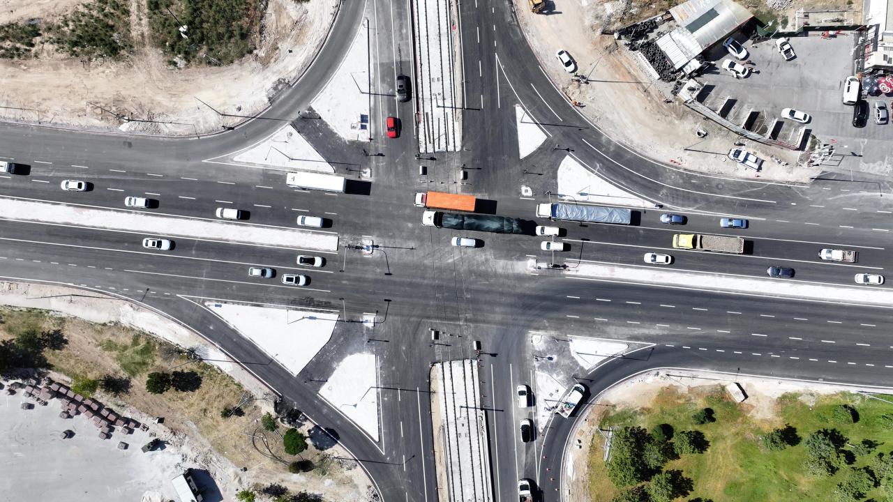 Konyada dev ulasim hamlesi 15 milyon liralik yol trafige acildi 5saYH2je
